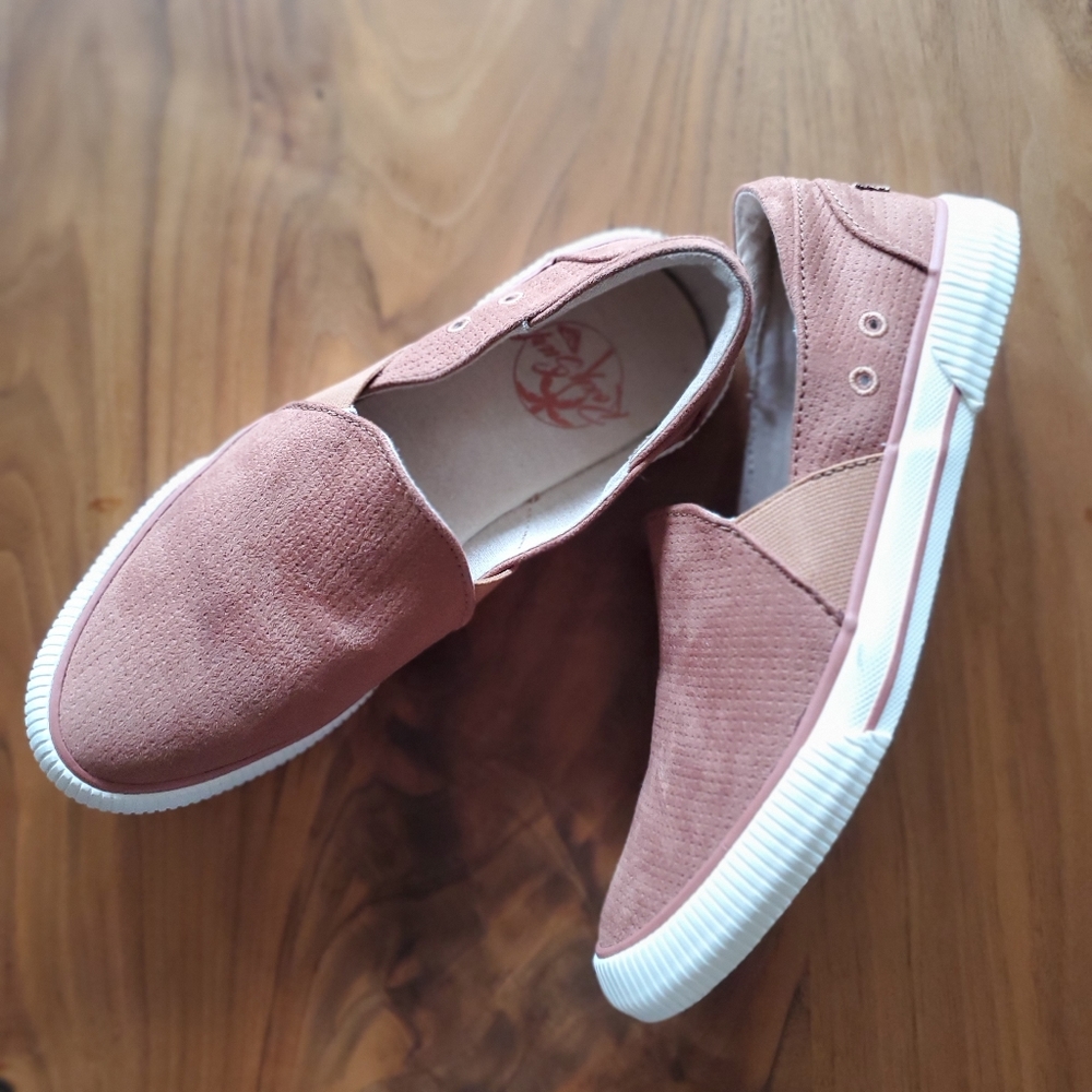 Roxy Brayden Slip-on Shoes size 6